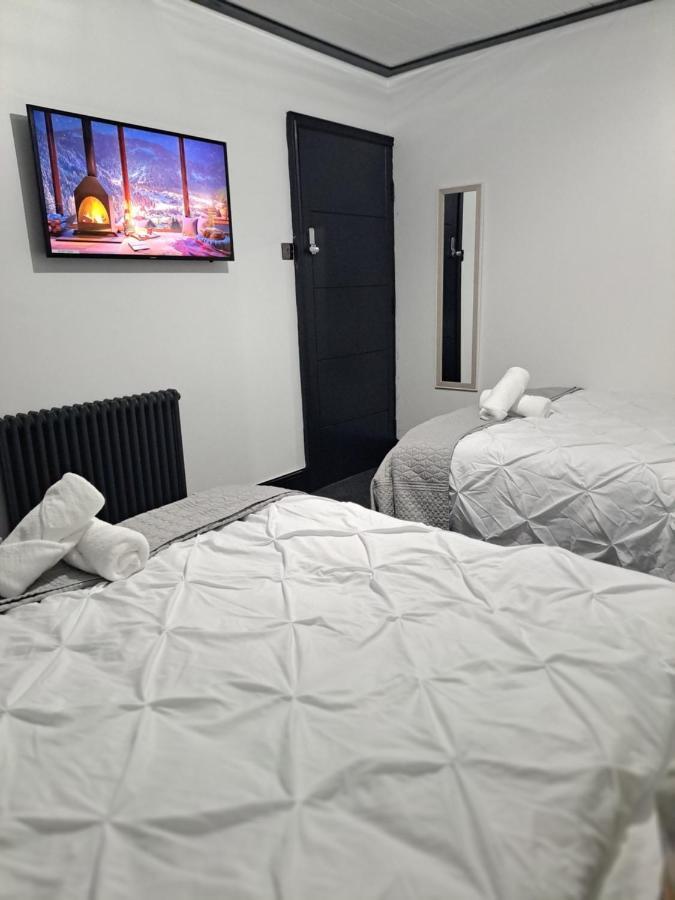 Family Holiday With Hot Tub , Family Groups Only Blackpool Exterior photo