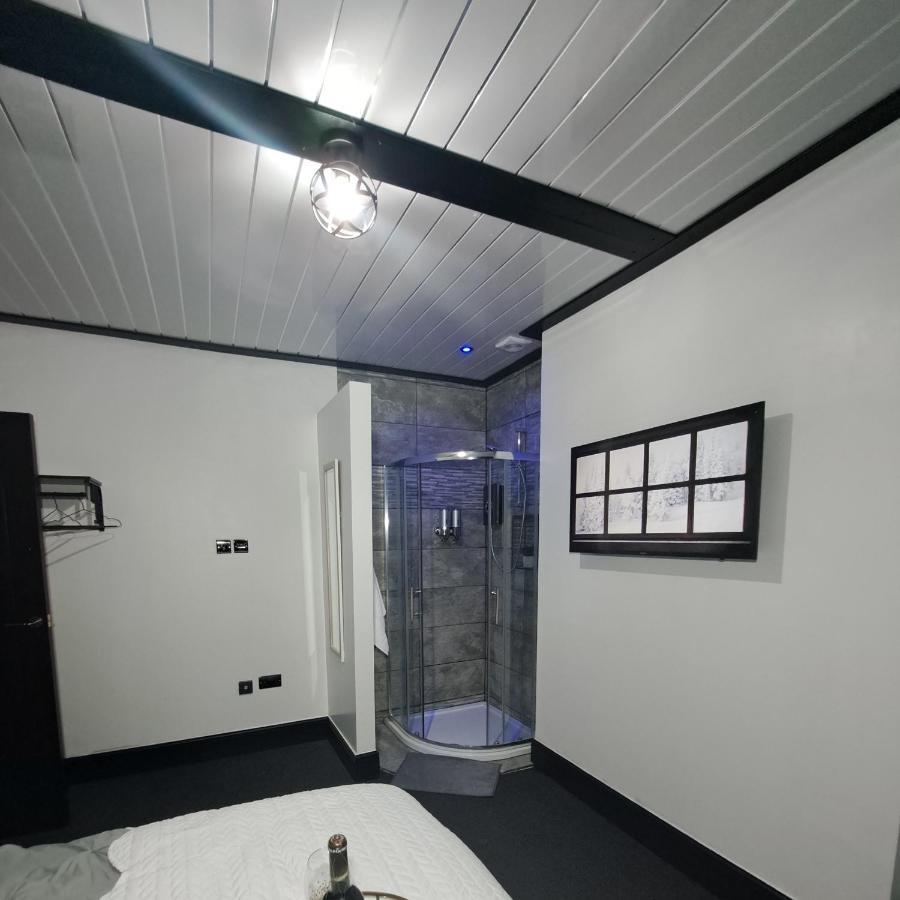 Family Holiday With Hot Tub , Family Groups Only Blackpool Exterior photo